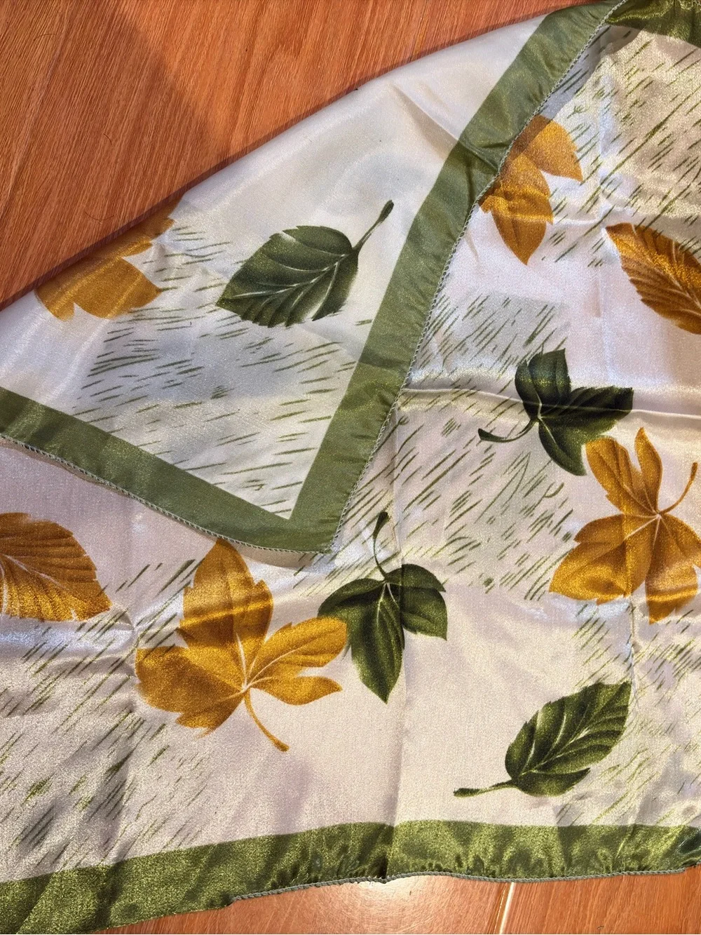 New Autumn Leaf Print Silk Touch Square Neck Scarf Green Gold Leaf Bandana-20”